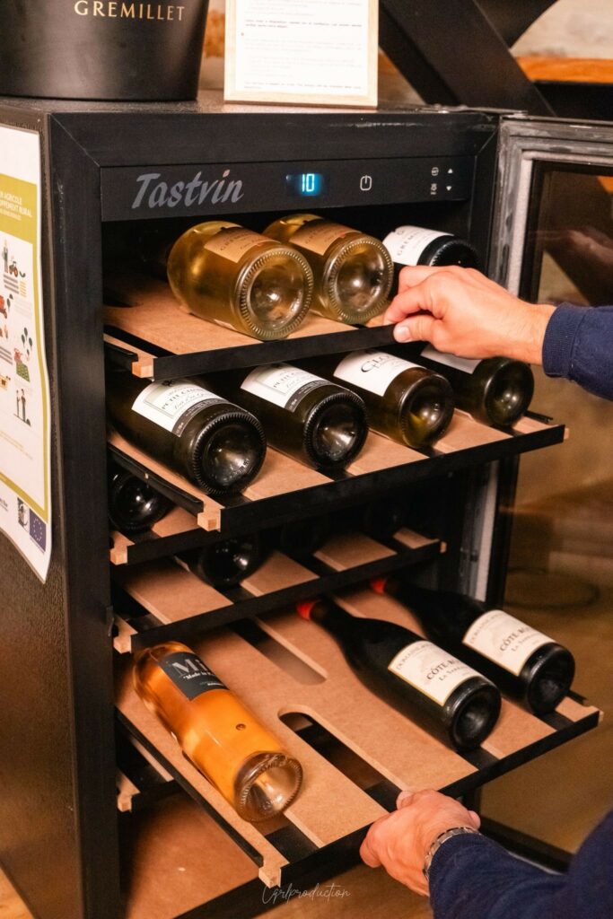 Cave à vin disponible parmi les prestations du gîte avec spa en Champagne