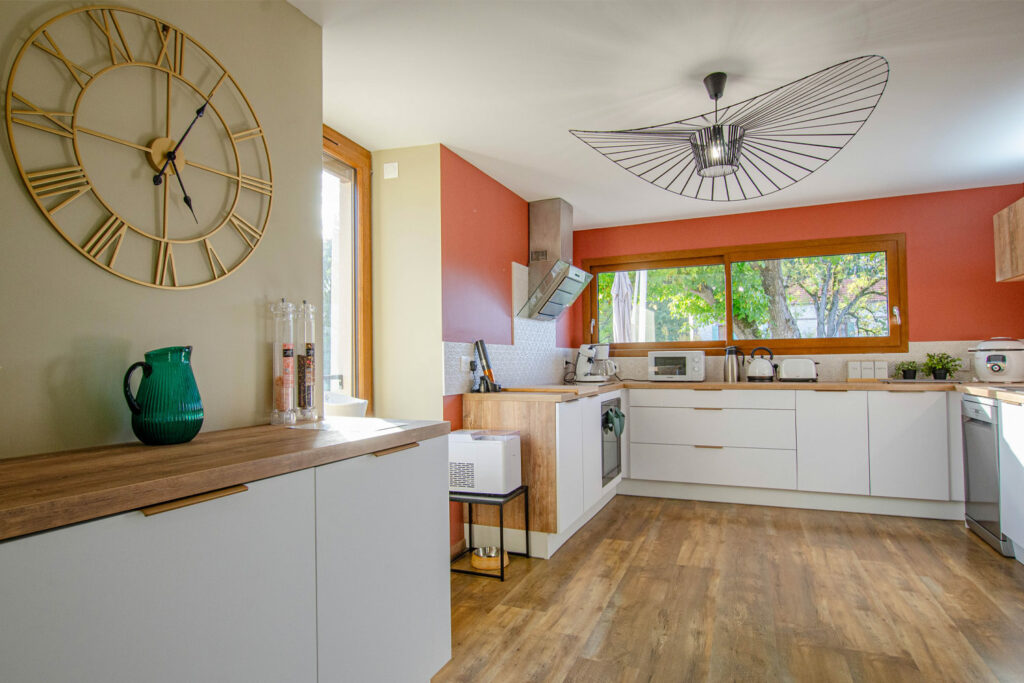 Cuisine équipée du gîte avec spa en Champagne – Prestations modernes et fonctionnelles