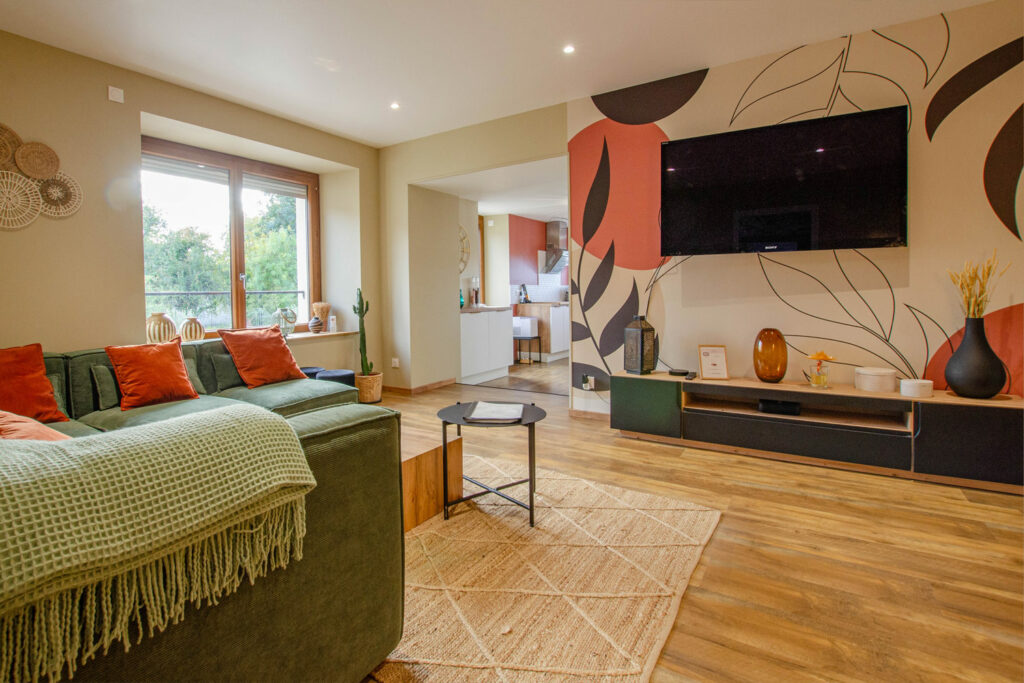 Salon confortable et design du gîte haut de gamme dans l’Aube – Villa Les Rives Champenoises à Buxeuil